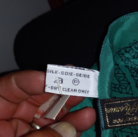 Saks Fifth Avenue 100% silk green handkerchief (everything must go! Moving sale) - Picture 5 of 7